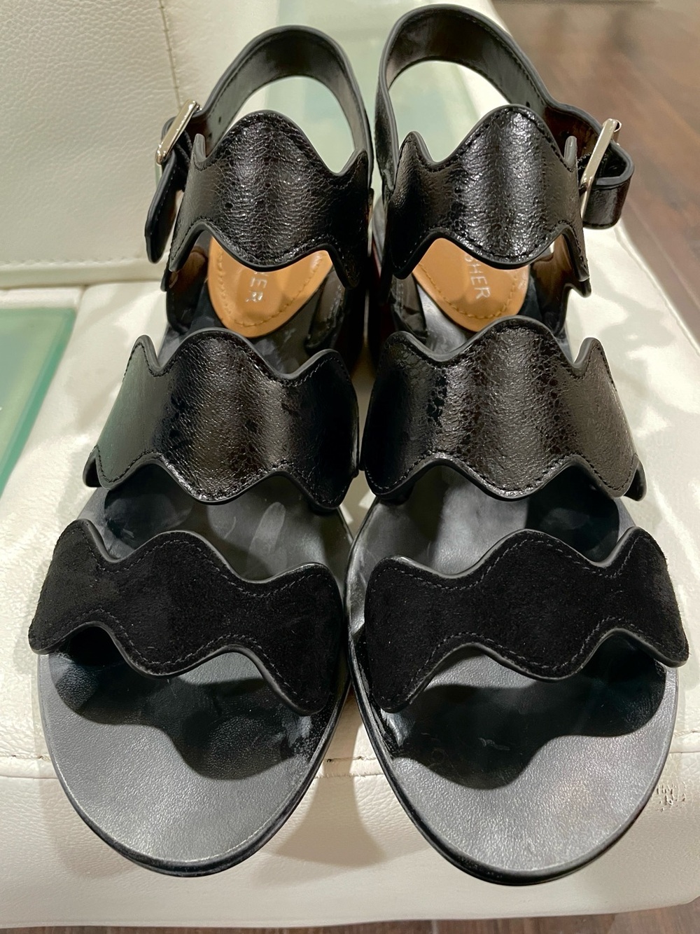 NIB (6) Marc Fisher Omalla black multi genuine leather slingback sandals cut out